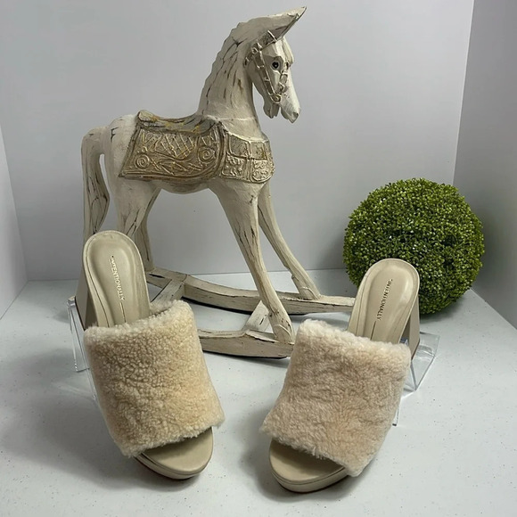 INTENTIONALLY BLANK Women’s Tian Faux Shearling Slide Sandal Cream-SZ 8.5-9 - Picture 2 of 13